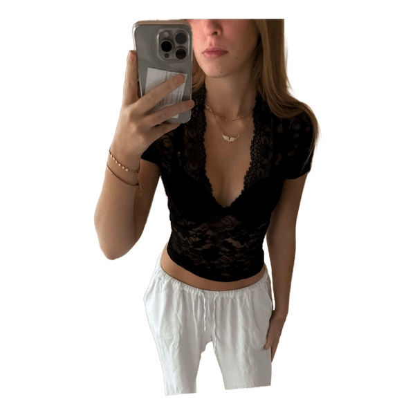 Sort blonde tee top