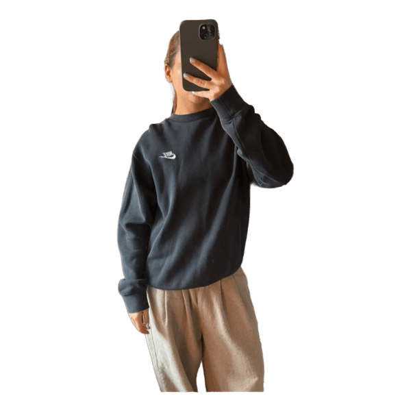 Nike sweatshirt