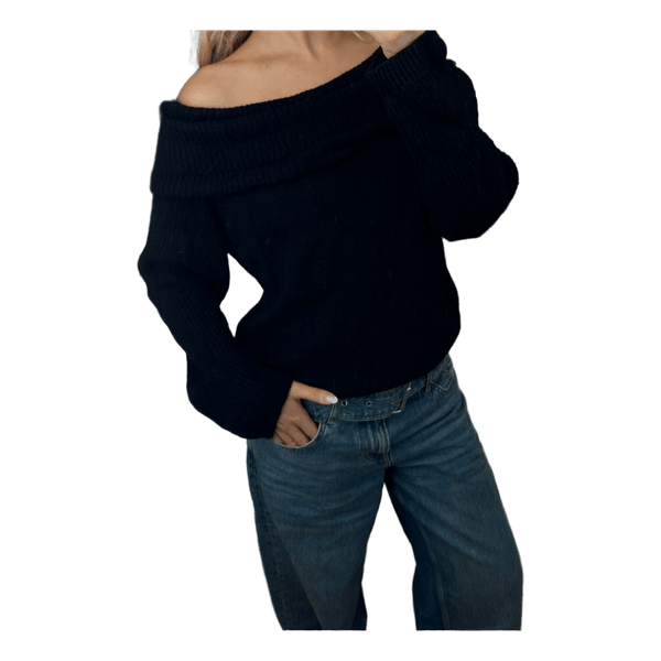 Sort strikbluse med off-shoulder