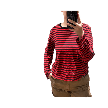 Punainen raidallinen paita
