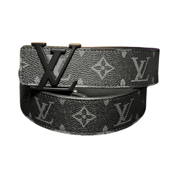 Musta monogrammi vyö