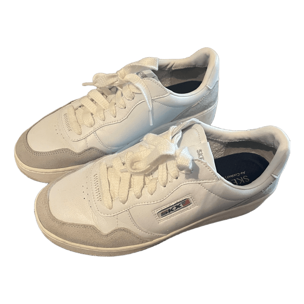 White Skechers sneakers