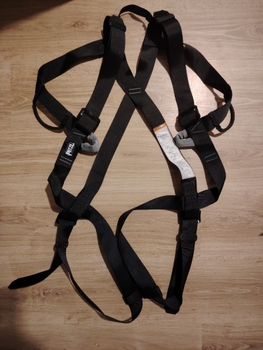 Petzl 8003 kiipeilyvaljaat / kokovartalovaljaat