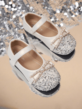 Girls' flat shoes