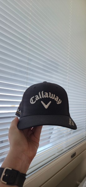 Musta Callaway lippalakki