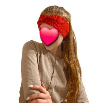 Punane kootud peapael