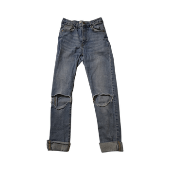 Polvista revityt farkut