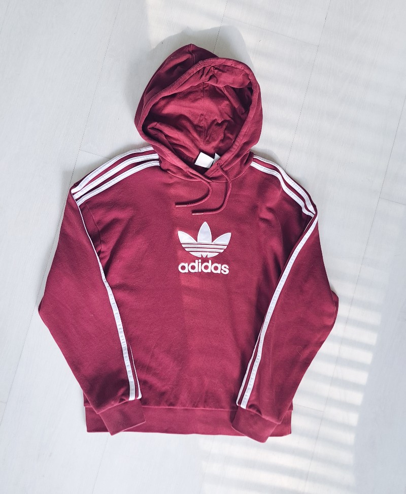 Adidas huppari 