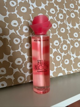 Women'secret Full Bloom vartalosuihke
