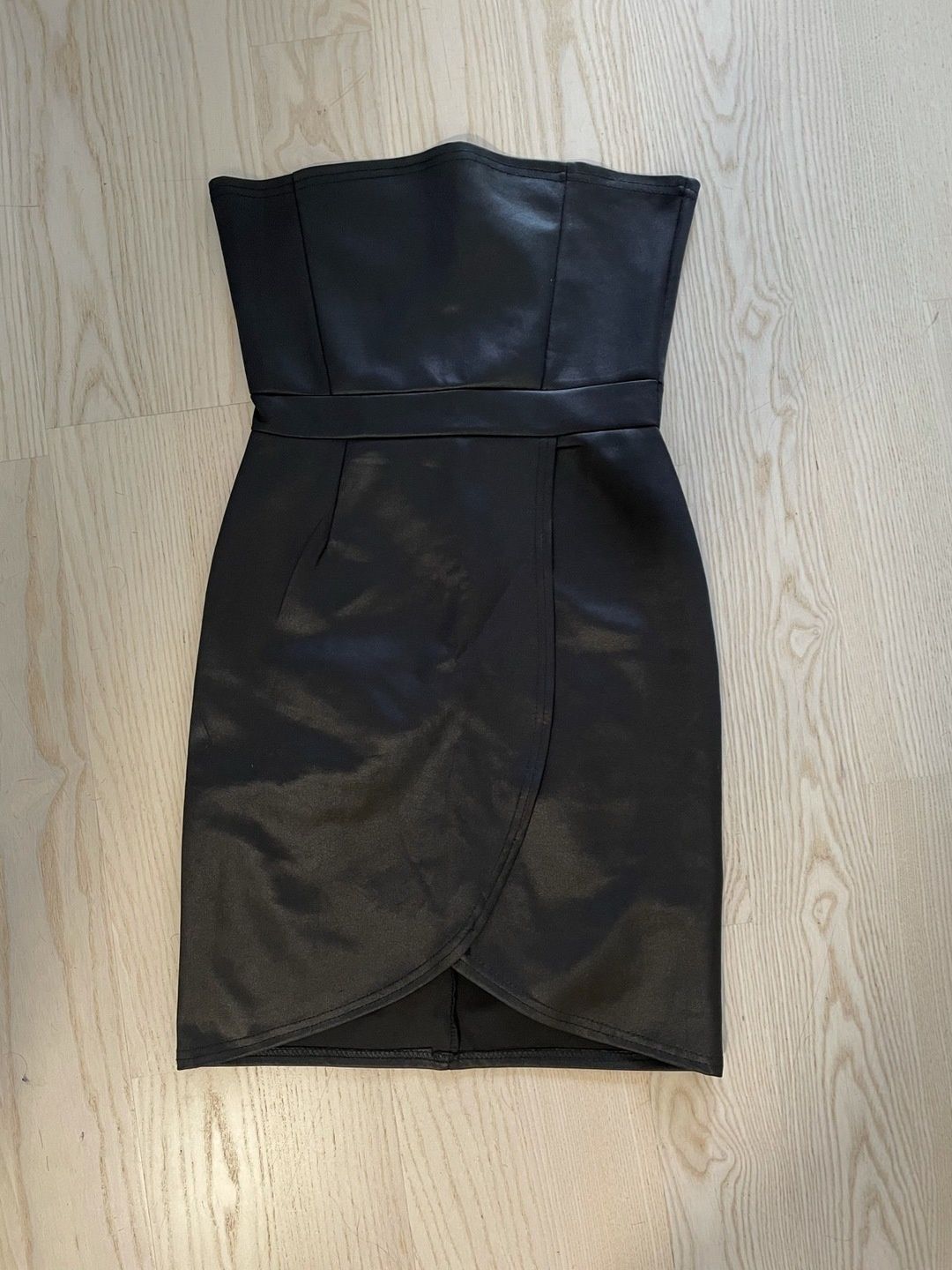 Prettylittlething dress