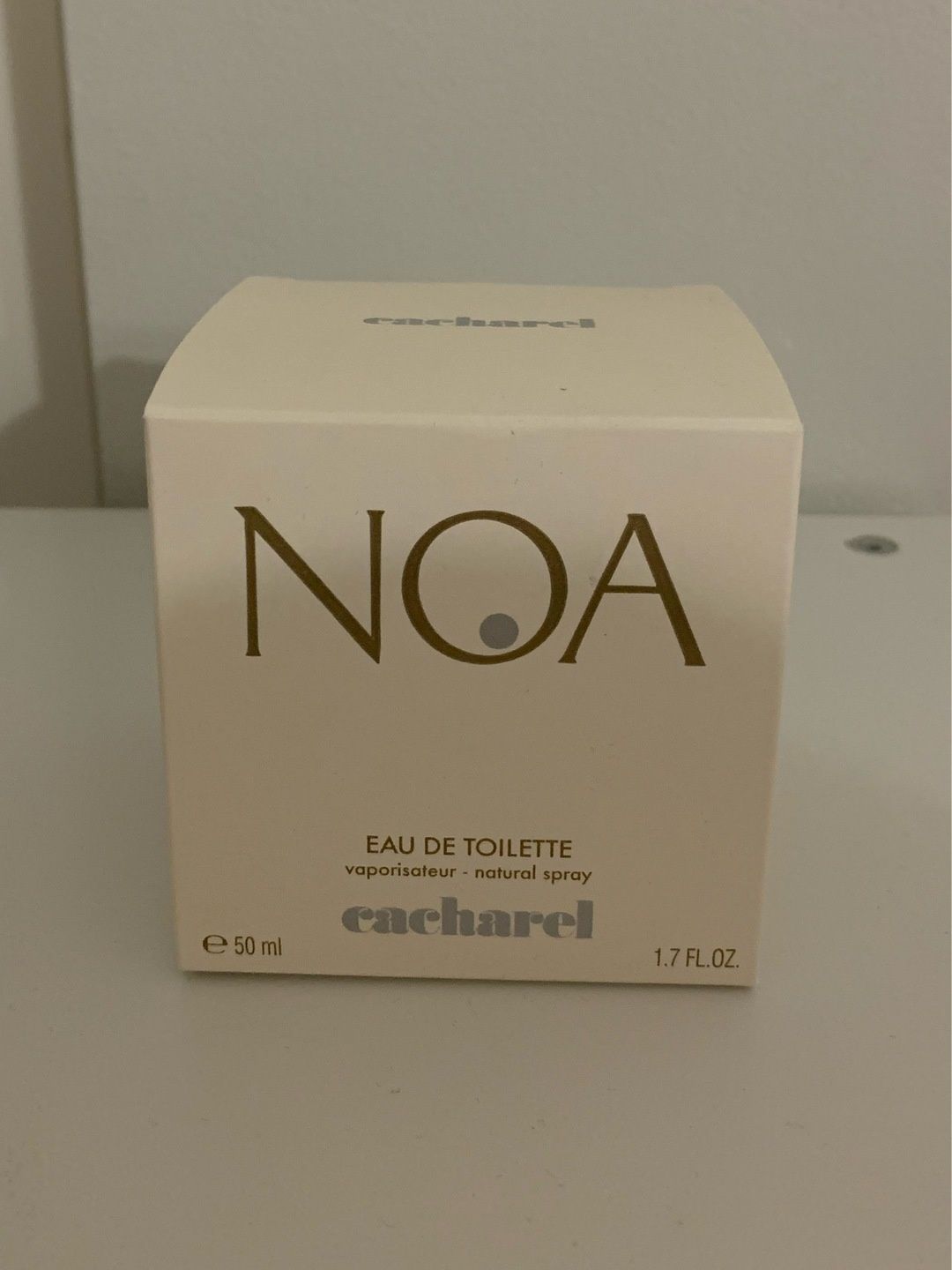 Cacharel beauty product