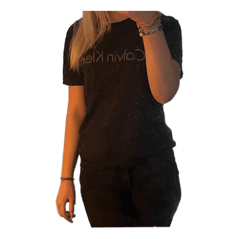 Musta Calvin Klein t-paita