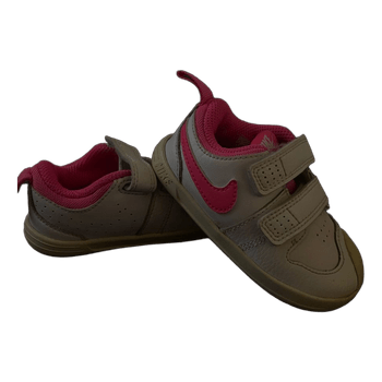 Valged Nike tennised