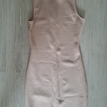 Beige high neck scuba mekko
