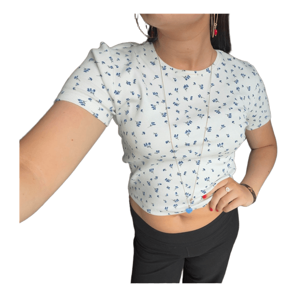 Hvid blomstret t-shirt
