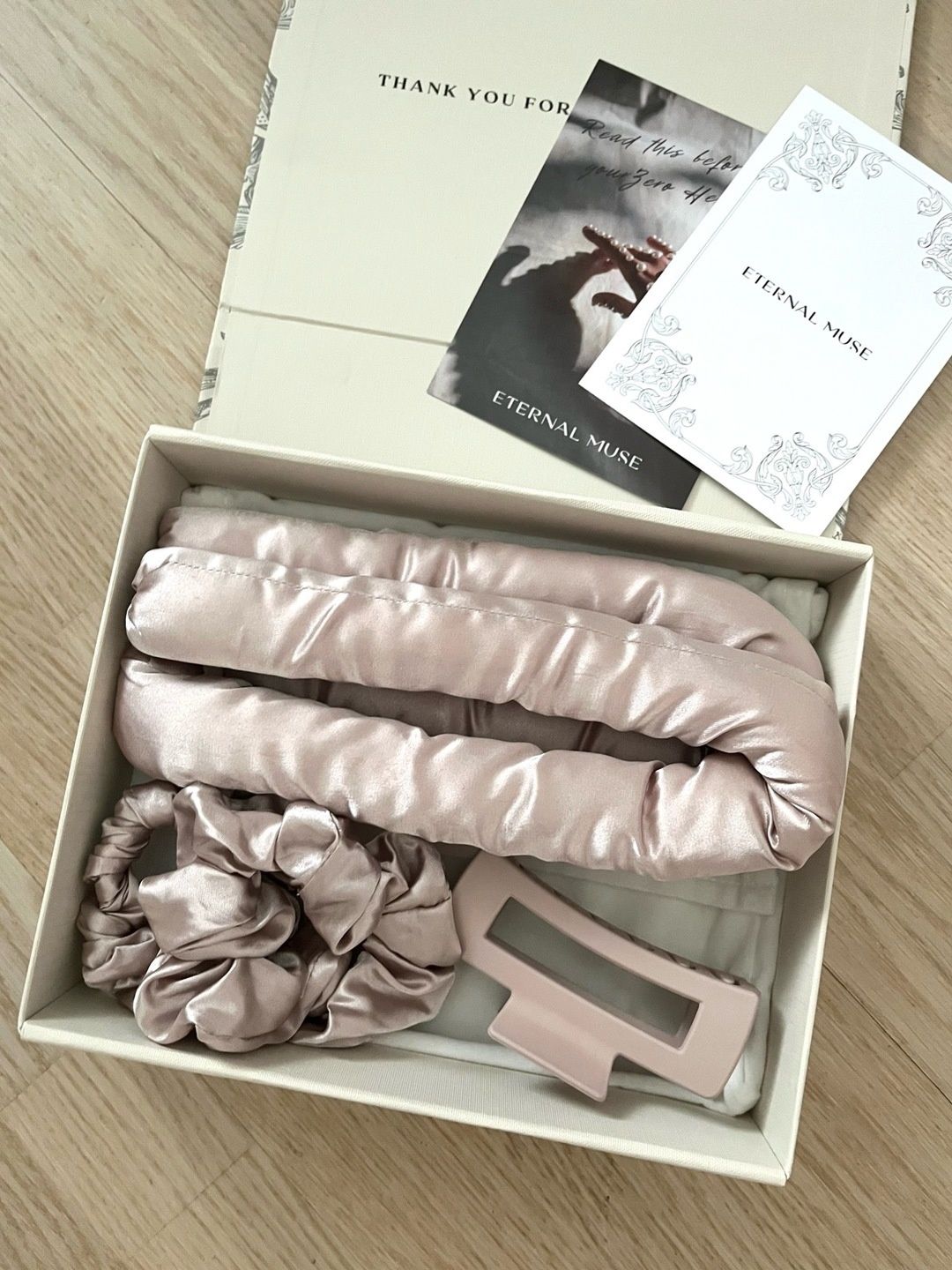 Eternal muse accessory