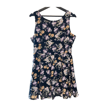 Hihaton kukkainen polvipituinen mekko, Glamorous, koko L