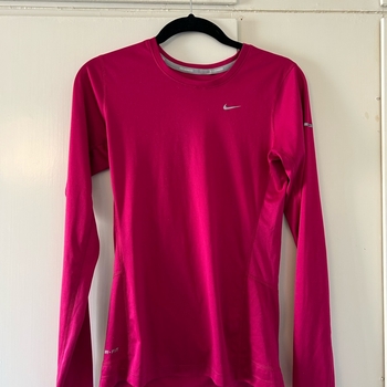 Nike pitkähihainen urheilupaita