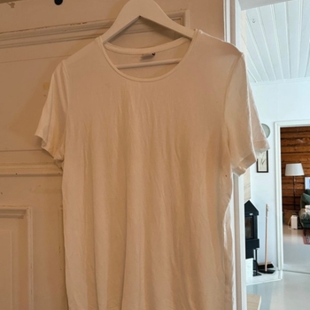 Global Essential Basic T-Shirt