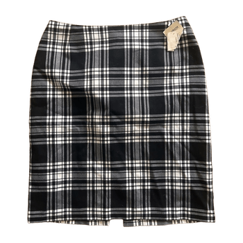Line skirt