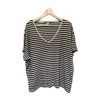 Navy striped t-paita