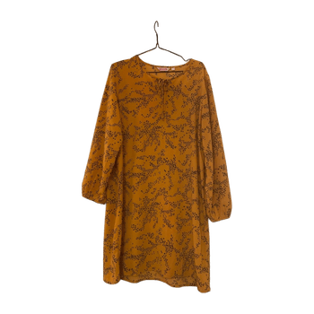 Indiskan lyhyt mekko