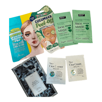 Kasvonaamioita ja puhdistuslappuja