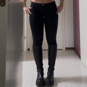 Low skinny jeans