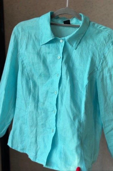 Ril’s 100% Linen Button-Up Shirt Vibrant Turquoise/aqua size 34/xs