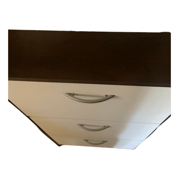 Kenkäkaappi kolmella tasolla