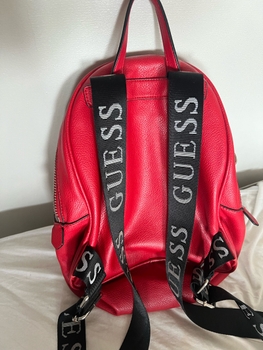 Guess reppu