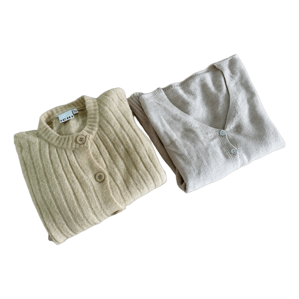 To strikkede cardigans i beige nuancer str S/M