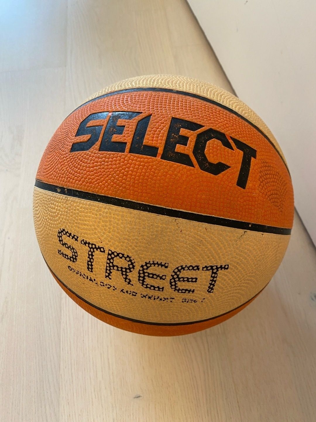 Basketball 