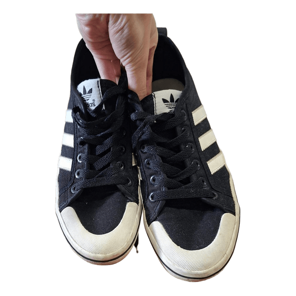 Adidas tennarit