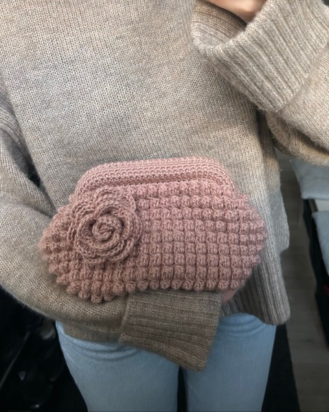 Rosa Clutch