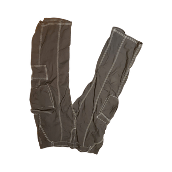 Mustat kontrastisaumahousut