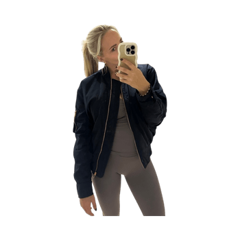 Filippa K tummansininen bombertakki