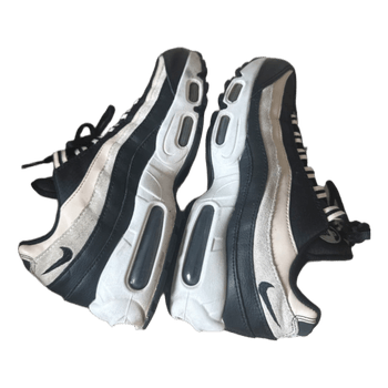 Nike air max tennarit