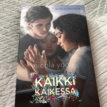 Kaikki kaikessa kirja, Nicola Yoon
