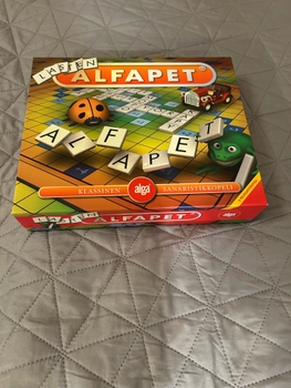 Sanaristikko lautapeli