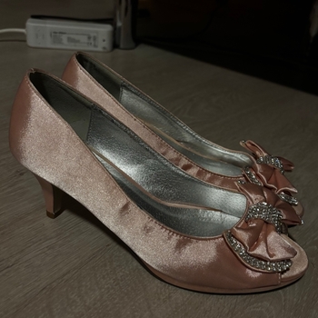 pink heels
