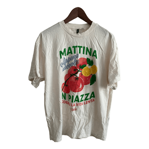 Valkoinen printti-t-paita