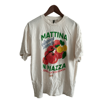 Valkoinen printti-t-paita