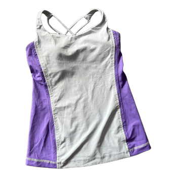 Lululemon urheilutoppi