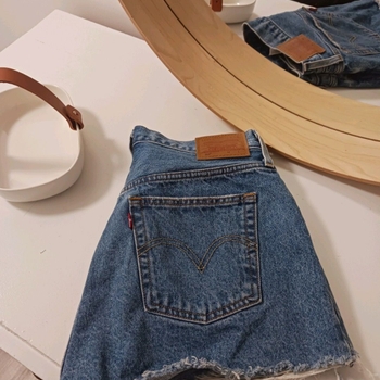 Levi’s shorts