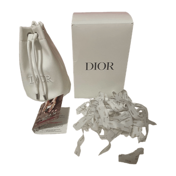 Dior uusi valkoinen meikkilaukku ja tuoksu