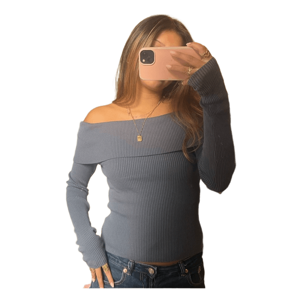 Gråblå off-shoulder striktrøje