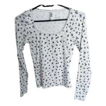 Floral long-sleeved top