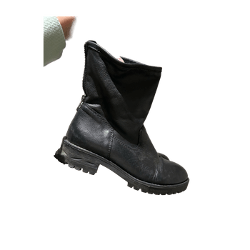 Italialainen, ei merkkiä boots