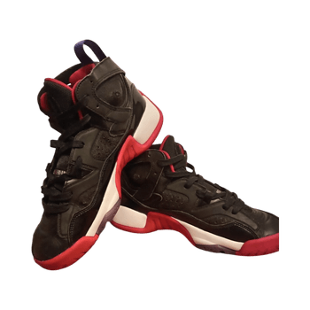 KOKO 37.5.   Musta punapohjainen Jordans koripallokenkä